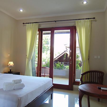 Dipondok Homestay Pecatu Exteriör bild
