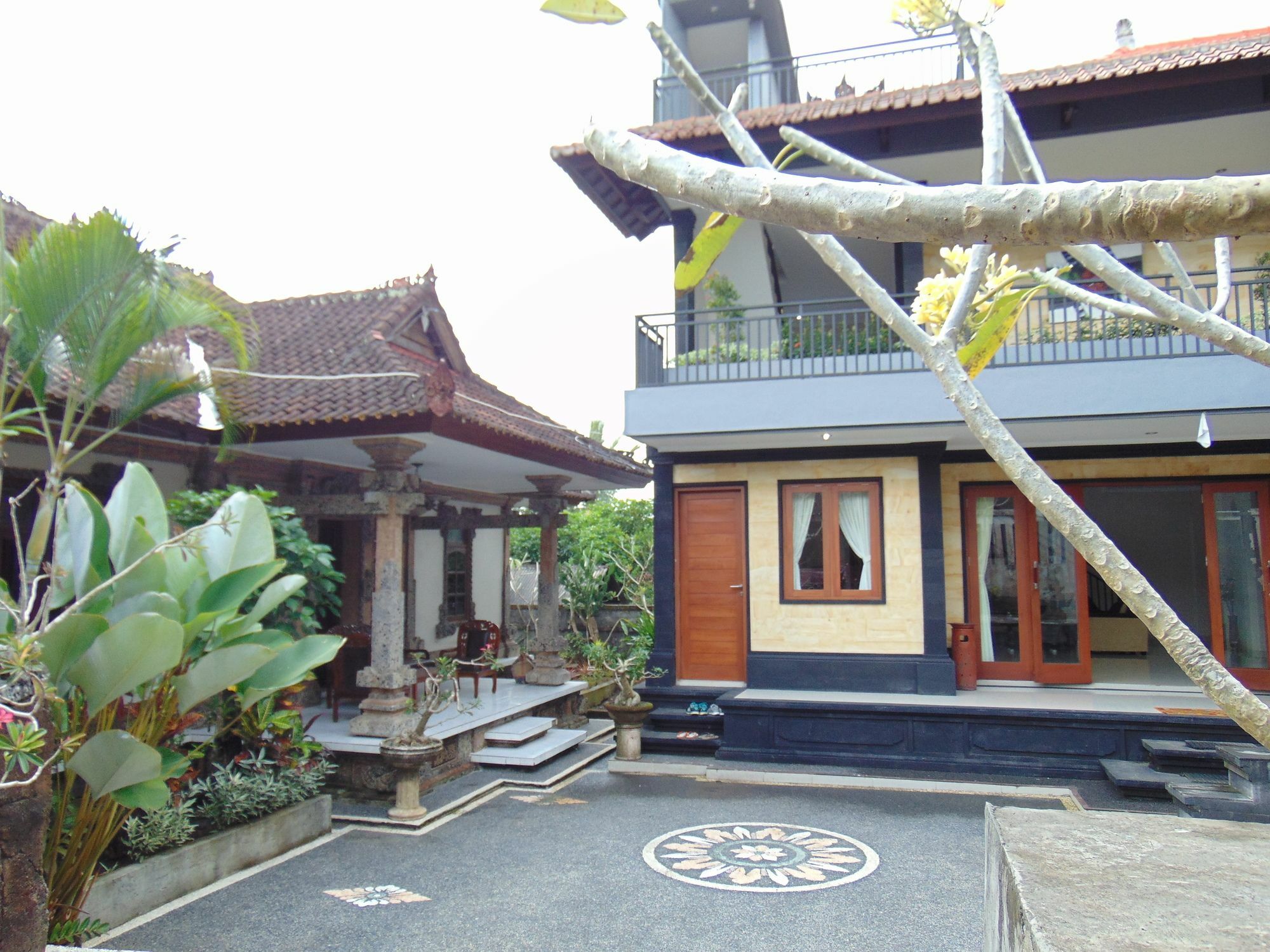 Dipondok Homestay Pecatu Exteriör bild