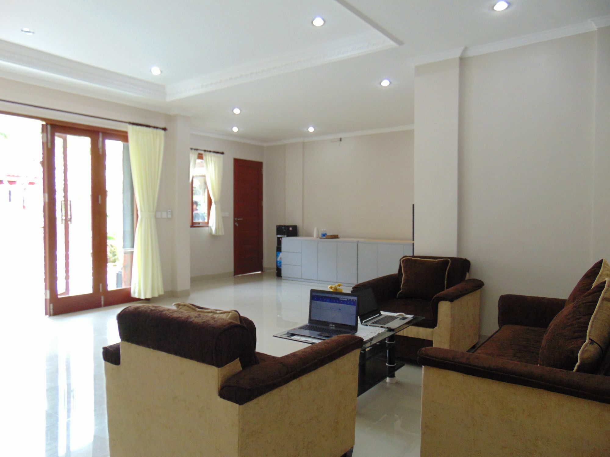 Dipondok Homestay Pecatu Exteriör bild